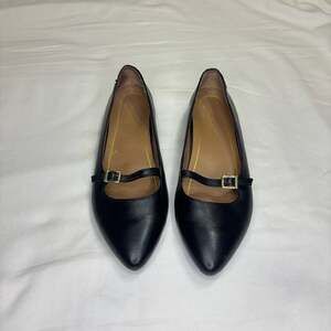 Vionic Black Leather Gem Delilah Pointed Toe Mary Jane Flats Size 6.5